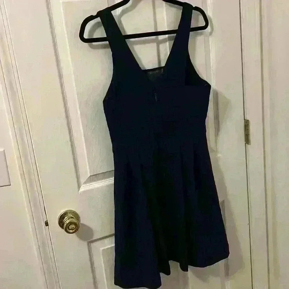 Navy semi formal dress size 8 - Picture 6 of 6